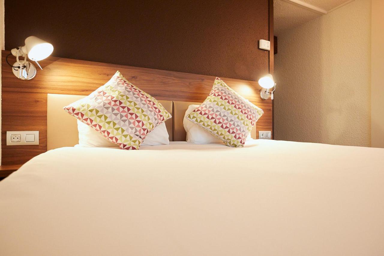 Hotel Campanile Pau Est-Bizanos Zewnętrze zdjęcie