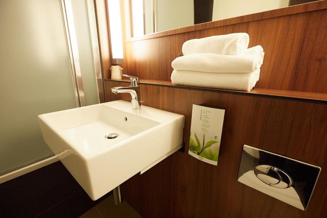 Hotel Campanile Pau Est-Bizanos Zewnętrze zdjęcie